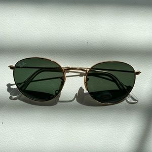 Round Gold Framed Ray Bans